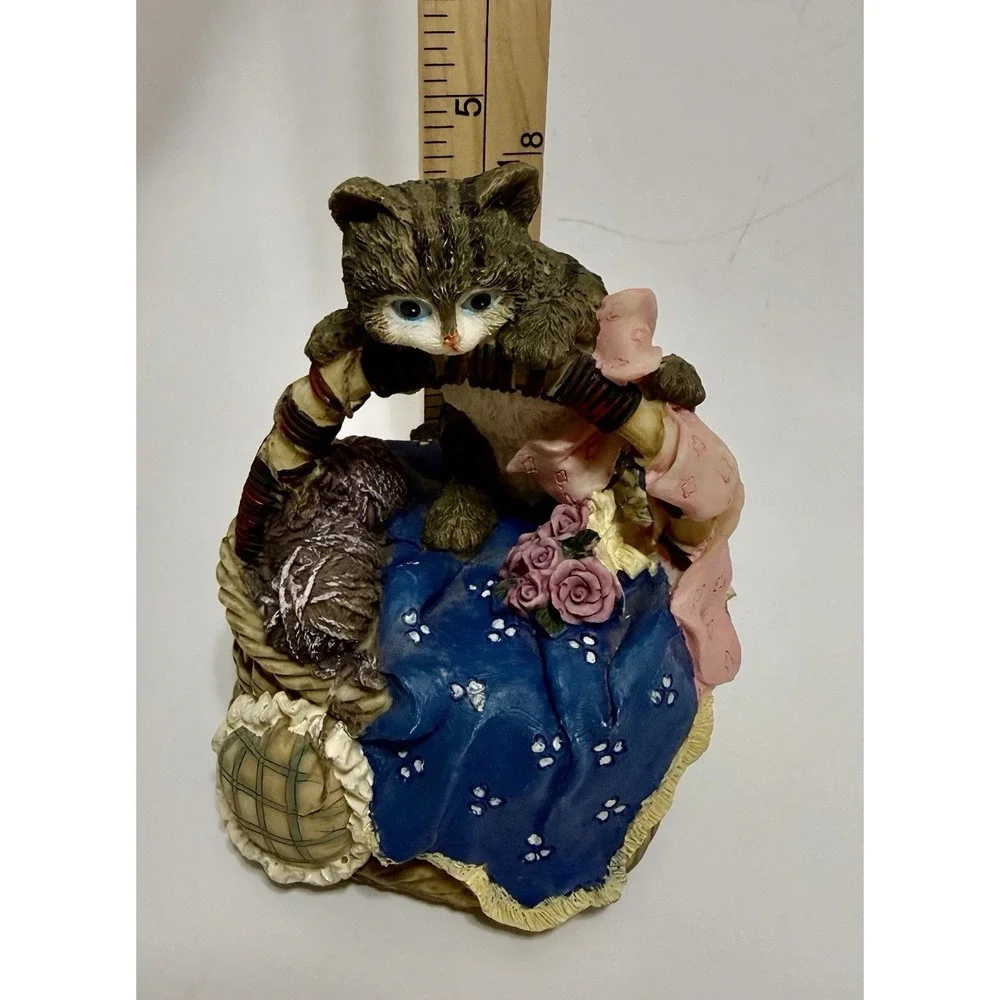Vintage Cat Sewing Basket Music Box Figurine Kitten Yarn Quilt Cottagecore Decor
